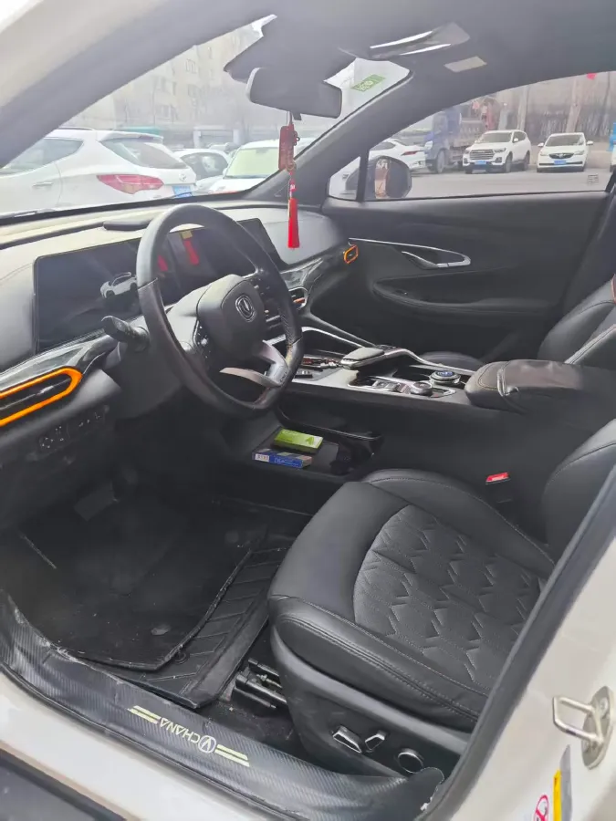 2022 ChangAn UNI-T 1.5T 188HP L4 7DCT,autocango,china used car exporter,china ev exporter,chinese used car exporter,chinese used ev exporter