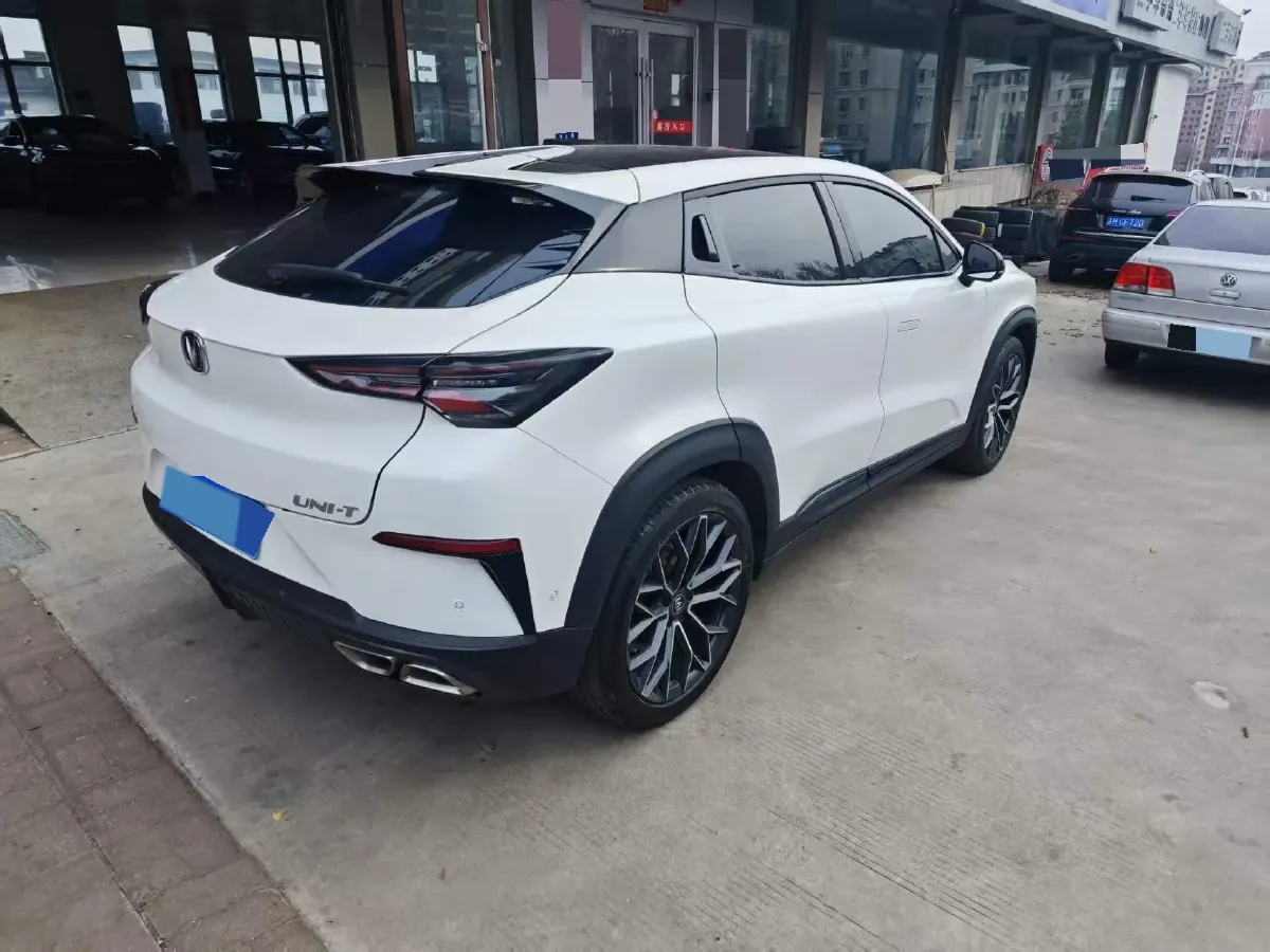 2022 ChangAn UNI-T 1.5T 188HP L4 7DCT,autocango,china used car exporter,china ev exporter,chinese used car exporter,chinese used ev exporter