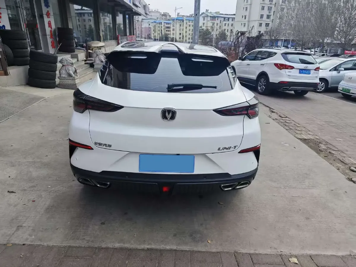 2022 ChangAn UNI-T 1.5T 188HP L4 7DCT,autocango,china used car exporter,china ev exporter,chinese used car exporter,chinese used ev exporter