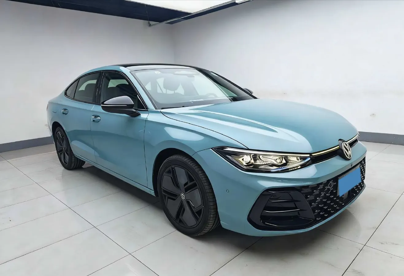 2025 Volkswagen Passat 2.0T 220HP L4 7DCT,autocango,china used car exporter,china ev exporter,chinese used car exporter,chinese used ev exporter