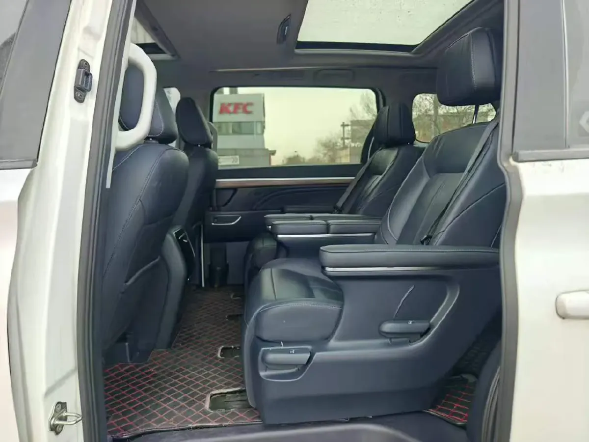 2021 GAC Trumpchi M8 2.0T 252HP L4 8AT,autocango,china used car exporter,china ev exporter,chinese used car exporter,chinese used ev exporter