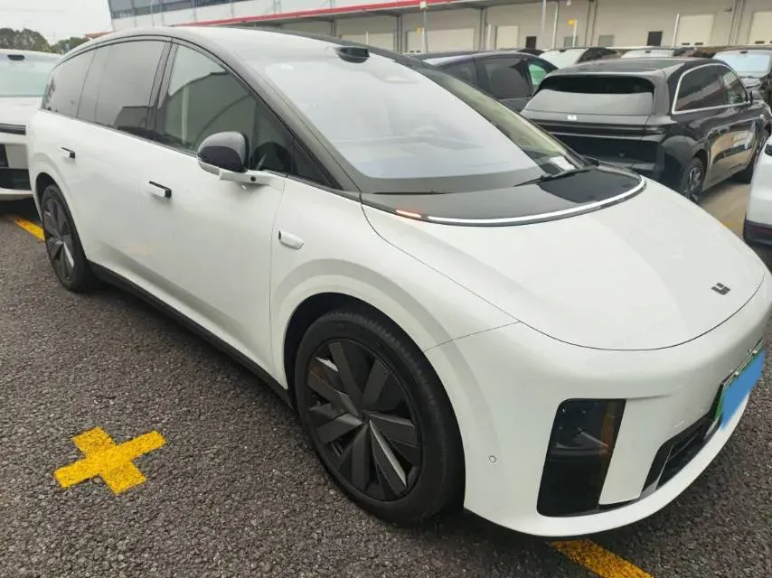 2025 Li i8 BEV,autocango,china used car exporter,china ev exporter,chinese used car exporter,chinese used ev exporter