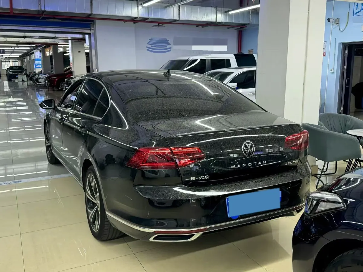 2020 Volkswagen Magotan 2.0T 186HP L4 7DCT,autocango,china used car exporter,china ev exporter,chinese used car exporter,chinese used ev exporter