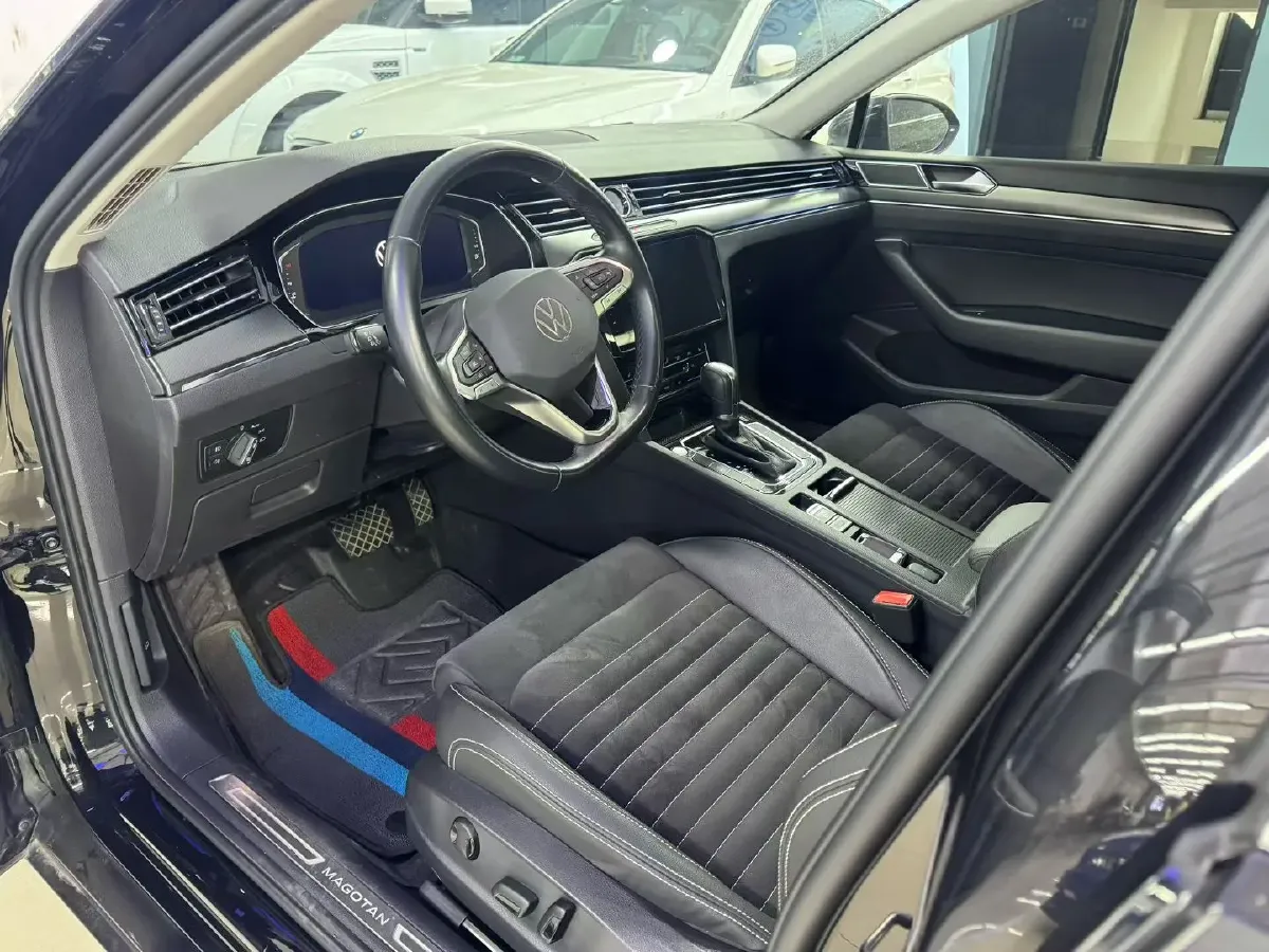 2020 Volkswagen Magotan 2.0T 186HP L4 7DCT,autocango,china used car exporter,china ev exporter,chinese used car exporter,chinese used ev exporter