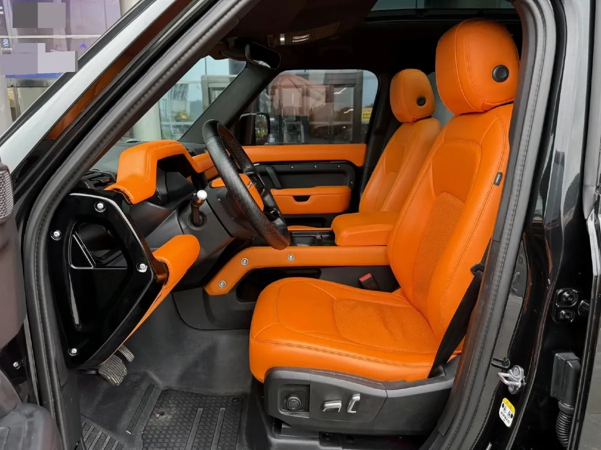 2022 Land Rover Defender 3.0T 400HP L6 8AT,autocango,china used car exporter,china ev exporter,chinese used car exporter,chinese used ev exporter