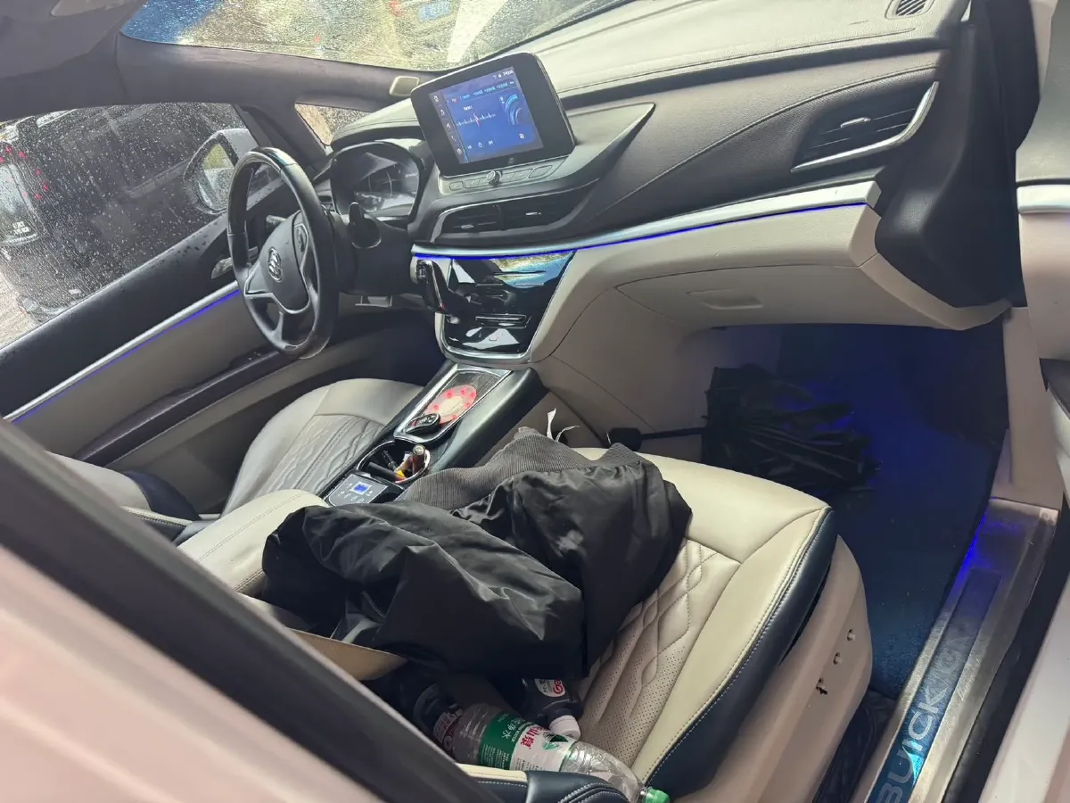 2021 Buick GL8 2.0T 237HP L4 9AT,autocango,china used car exporter,china ev exporter,chinese used car exporter,chinese used ev exporter