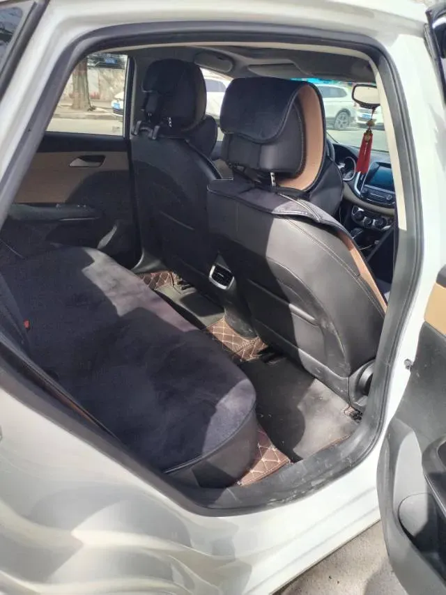 2020 Chevrolet Monza 1.5L 113HP L4 6AT,autocango,china used car exporter,china ev exporter,chinese used car exporter,chinese used ev exporter