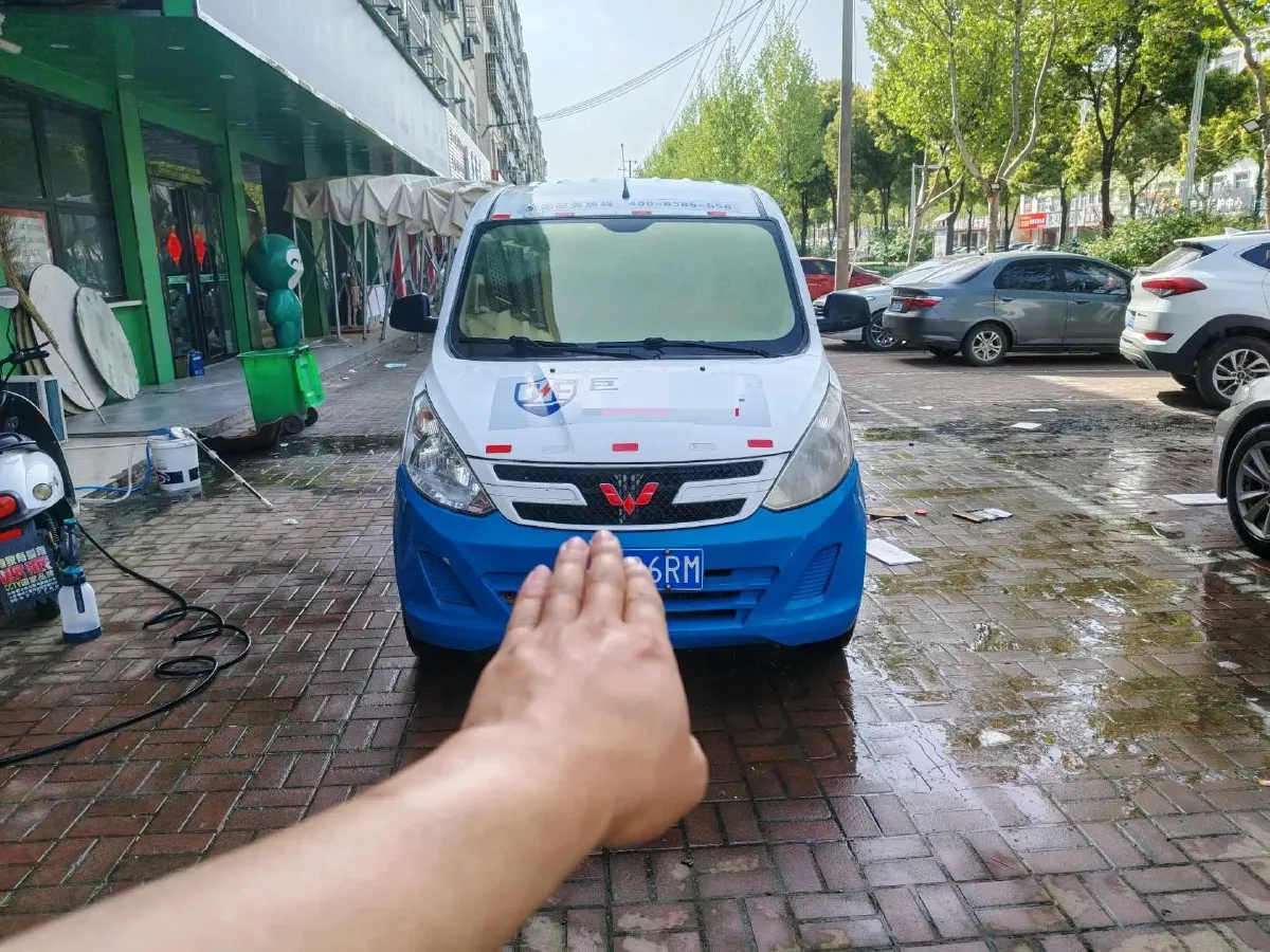 2019 WuLing RongGuang V 1.5L 112HP L4 5MT,autocango,china used car exporter,china ev exporter,chinese used car exporter,chinese used ev exporter