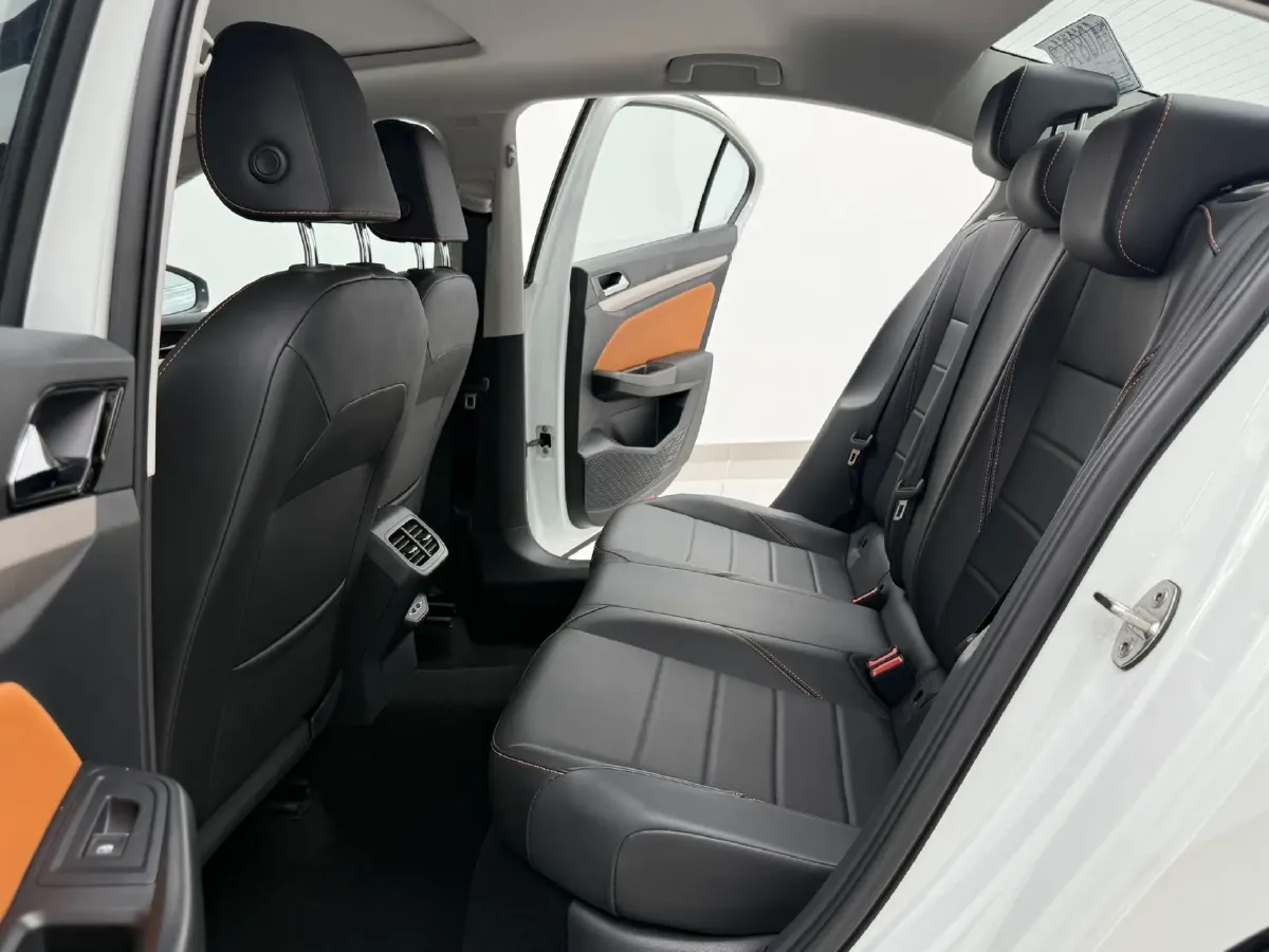 2023 Volkswagen Bora 1.2T 116HP L4 7DCT,autocango,china used car exporter,china ev exporter,chinese used car exporter,chinese used ev exporter