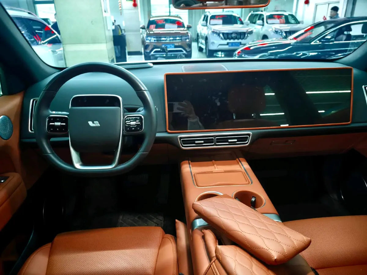 2024 Li L6 Range Extended 154HP L4 REEV 36.8KWH,autocango,china used car exporter,china ev exporter,chinese used car exporter,chinese used ev exporter