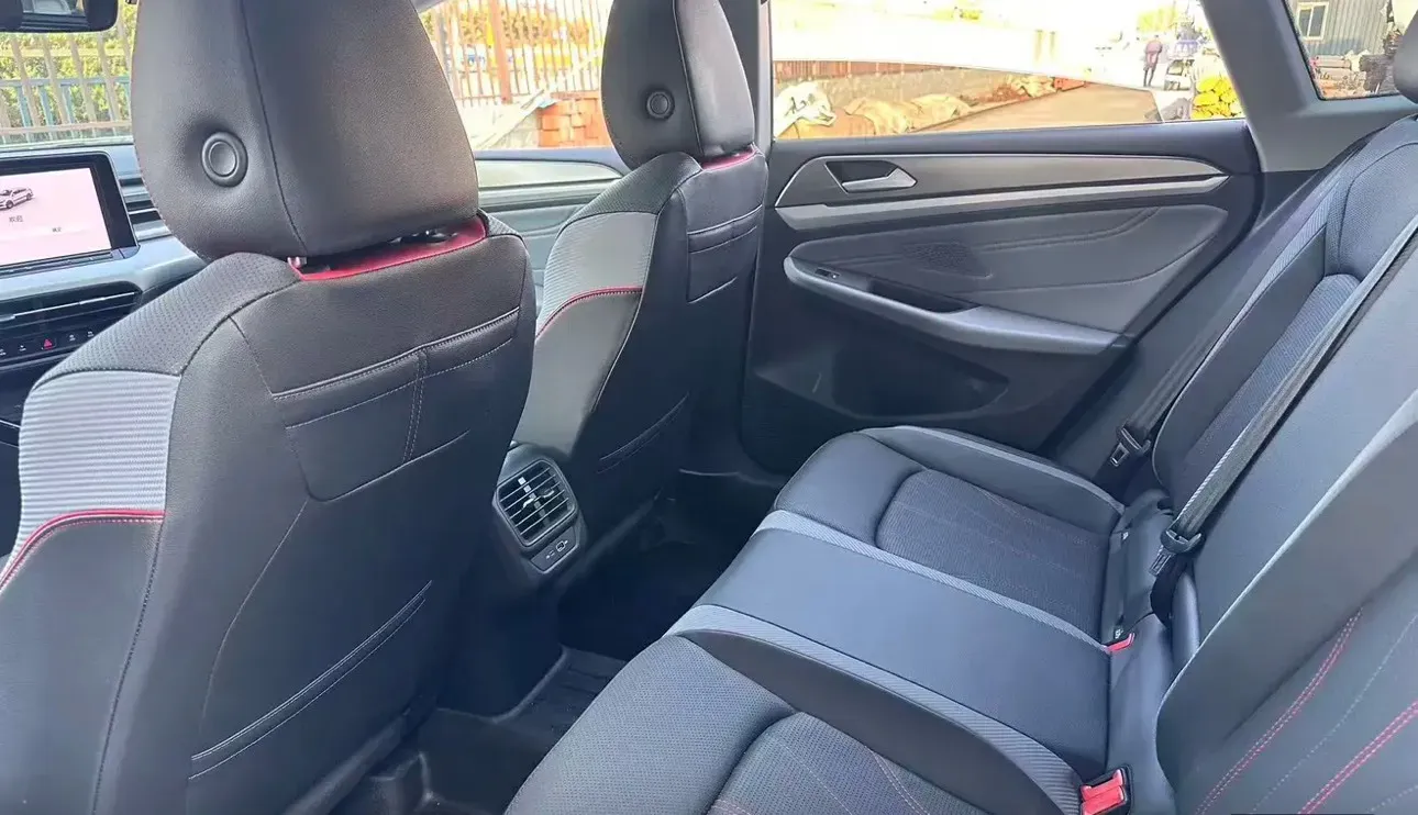 2024 Volkswagen Lamando 1.4T 150HP L4 7DCT,autocango,china used car exporter,china ev exporter,chinese used car exporter,chinese used ev exporter