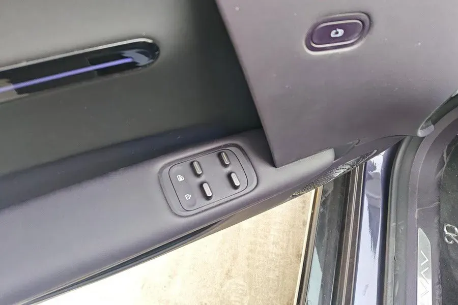 2025 Avatr 06 BEV,autocango,china used car exporter,china ev exporter,chinese used car exporter,chinese used ev exporter