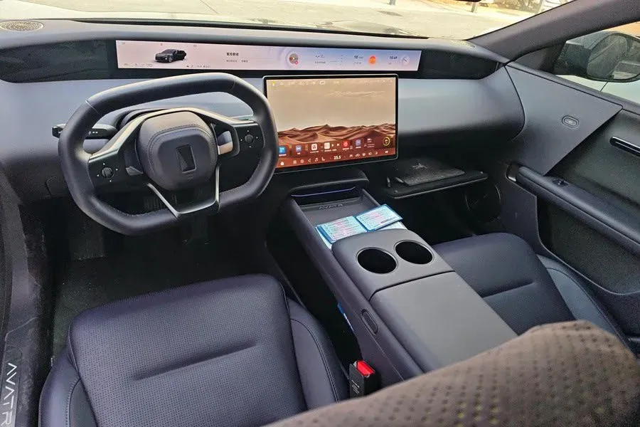 2025 Avatr 06 BEV,autocango,china used car exporter,china ev exporter,chinese used car exporter,chinese used ev exporter