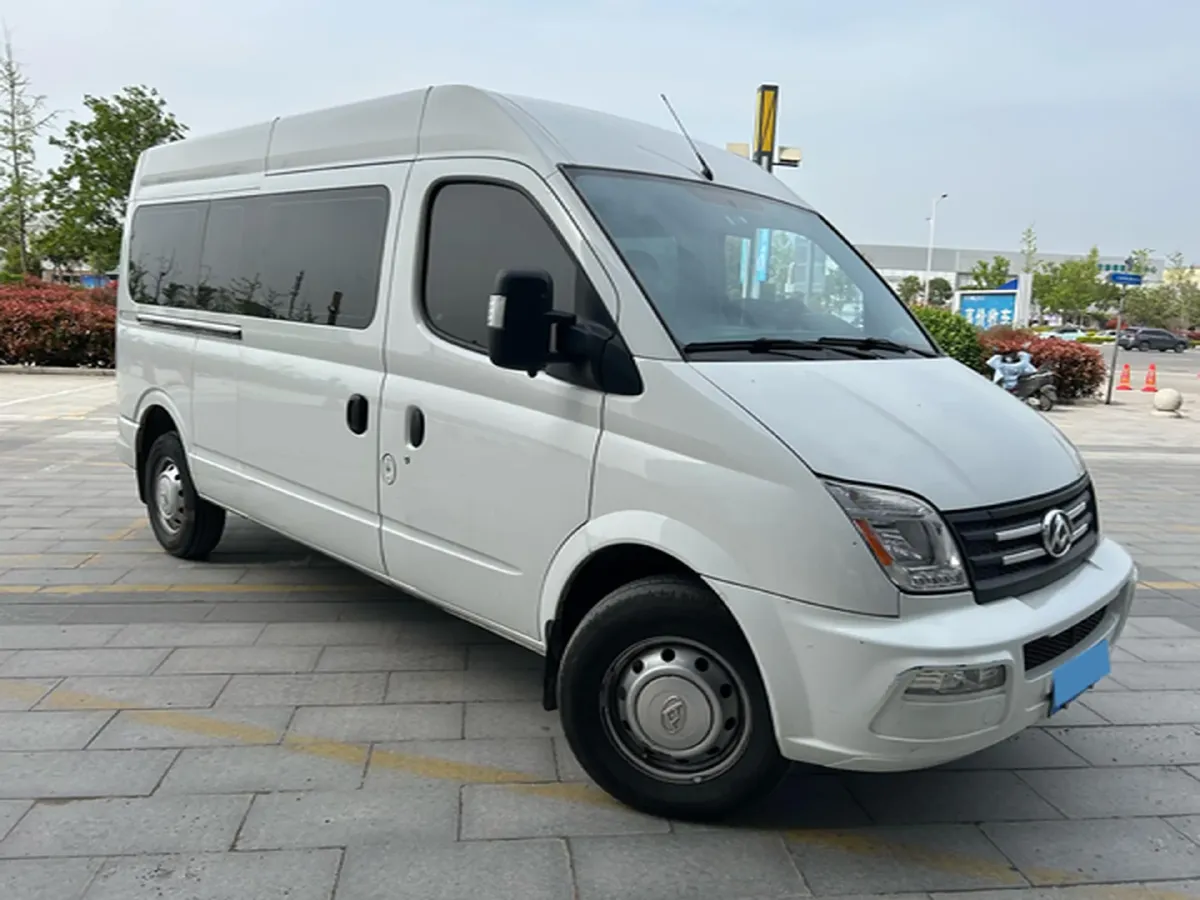 2023 MAXUS XinTu V80 2.0T 139HP L4 6MT,autocango,china used car exporter,china ev exporter,chinese used car exporter,chinese used ev exporter