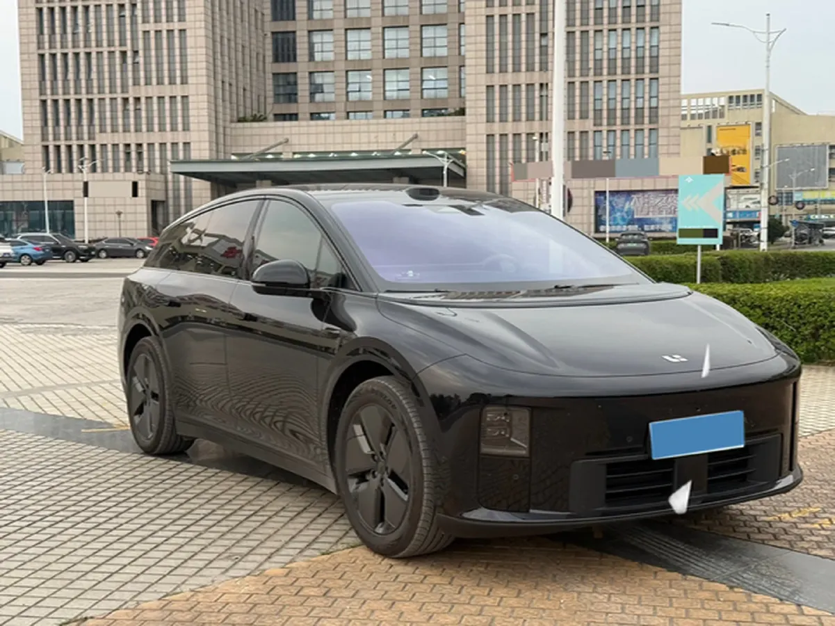 2025 Li i6 BEV,autocango,china used car exporter,china ev exporter,chinese used car exporter,chinese used ev exporter