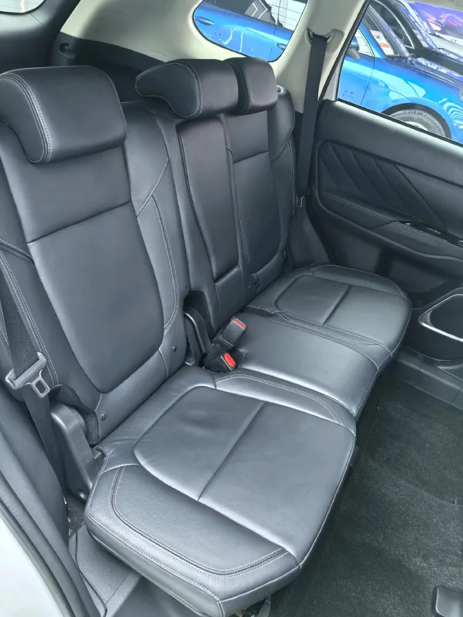 2020 Mitsubishi Outlander 2.0L 166HP L4 CVT,autocango,china used car exporter,china ev exporter,chinese used car exporter,chinese used ev exporter