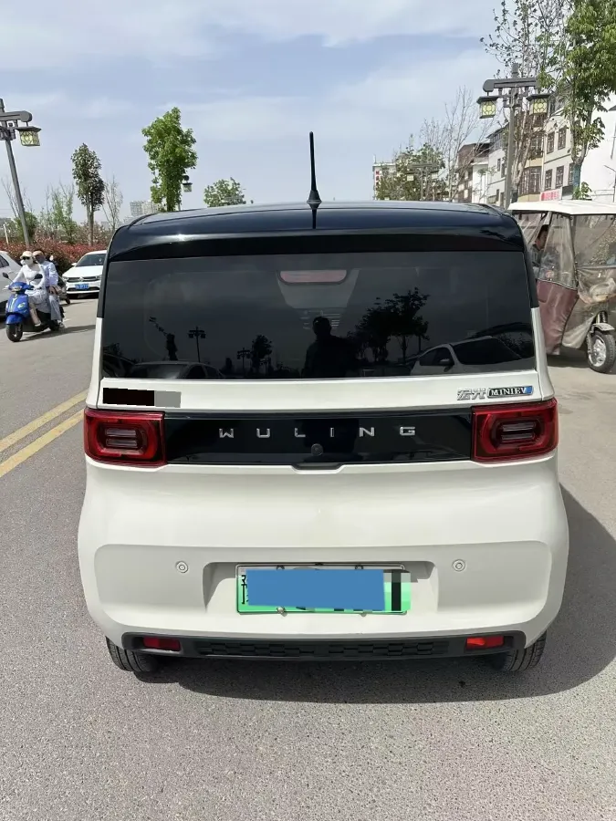 2022 WuLing HongGuang MINI EV BEV 9KWH,autocango,china used car exporter,china ev exporter,chinese used car exporter,chinese used ev exporter