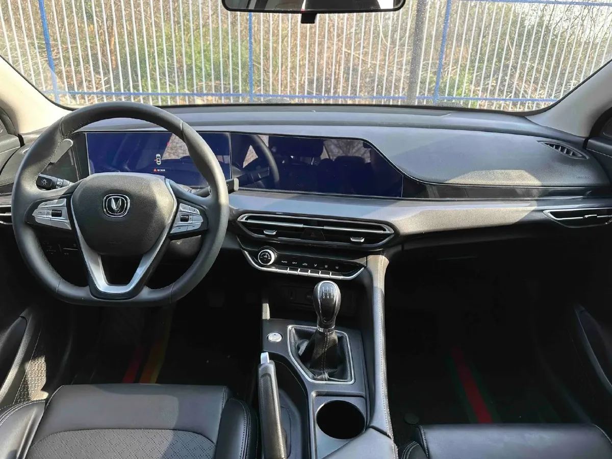 2020 ChangAn Eado 1.6L 128HP L4 5MT,autocango,china used car exporter,china ev exporter,chinese used car exporter,chinese used ev exporter