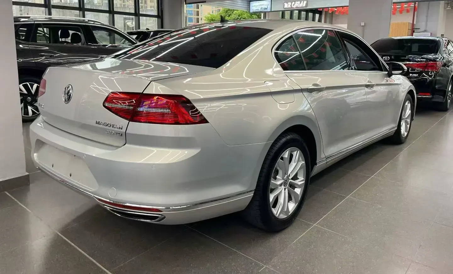 2019 Volkswagen Magotan 2.0T 186HP L4 7DCT,autocango,china used car exporter,china ev exporter,chinese used car exporter,chinese used ev exporter