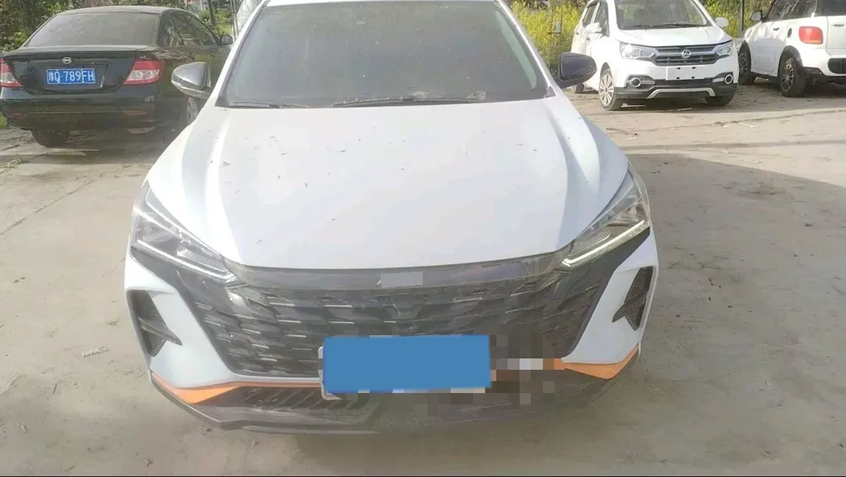 2023 DongFeng Aeolus YiXuan 1.5L 125HP L4 6DCT,autocango,china used car exporter,china ev exporter,chinese used car exporter,chinese used ev exporter