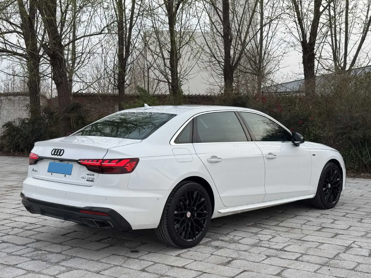 2020 Audi A4L 2.0T 190HP L4 7DCT,autocango,china used car exporter,china ev exporter,chinese used car exporter,chinese used ev exporter