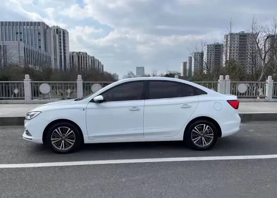 2019 Roewe i5 1.5L 120HP L4 CVT,autocango,china used car exporter,china ev exporter,chinese used car exporter,chinese used ev exporter