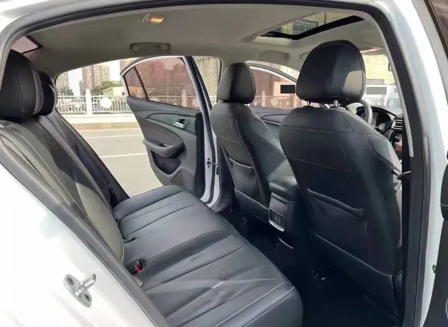 2019 Roewe i5 1.5L 120HP L4 CVT,autocango,china used car exporter,china ev exporter,chinese used car exporter,chinese used ev exporter