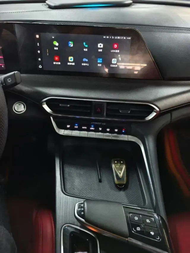 2021 ChangAn UNI-T 1.5T 180HP L4 7DCT,autocango,china used car exporter,china ev exporter,chinese used car exporter,chinese used ev exporter