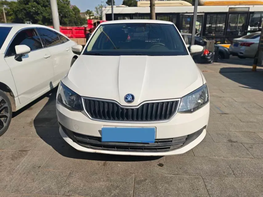 2017 Skoda Fabia 1.4L 90HP L4 6AT,autocango,china used car exporter,china ev exporter,chinese used car exporter,chinese used ev exporter