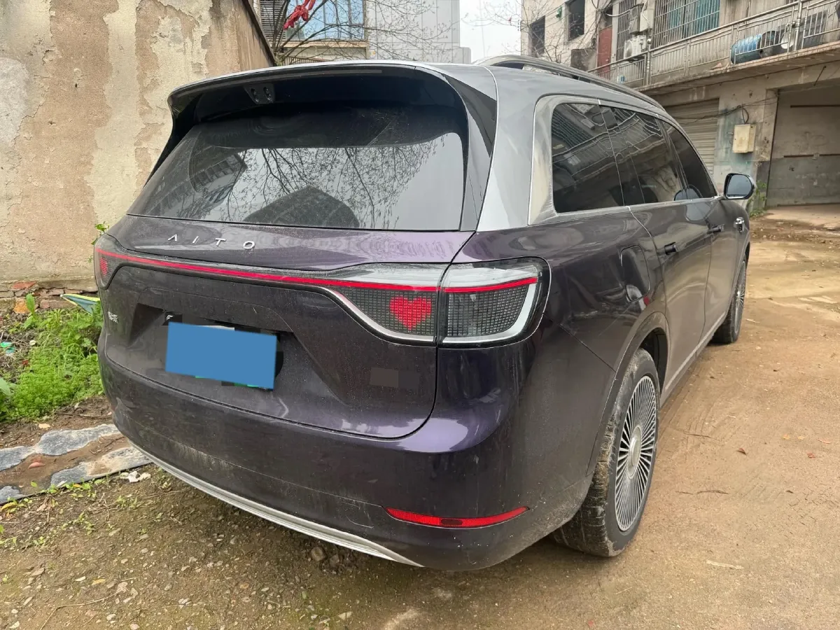 2025 AITO AITO M9 REEV 160HP REEV 52KWH,autocango,china used car exporter,china ev exporter,chinese used car exporter,chinese used ev exporter