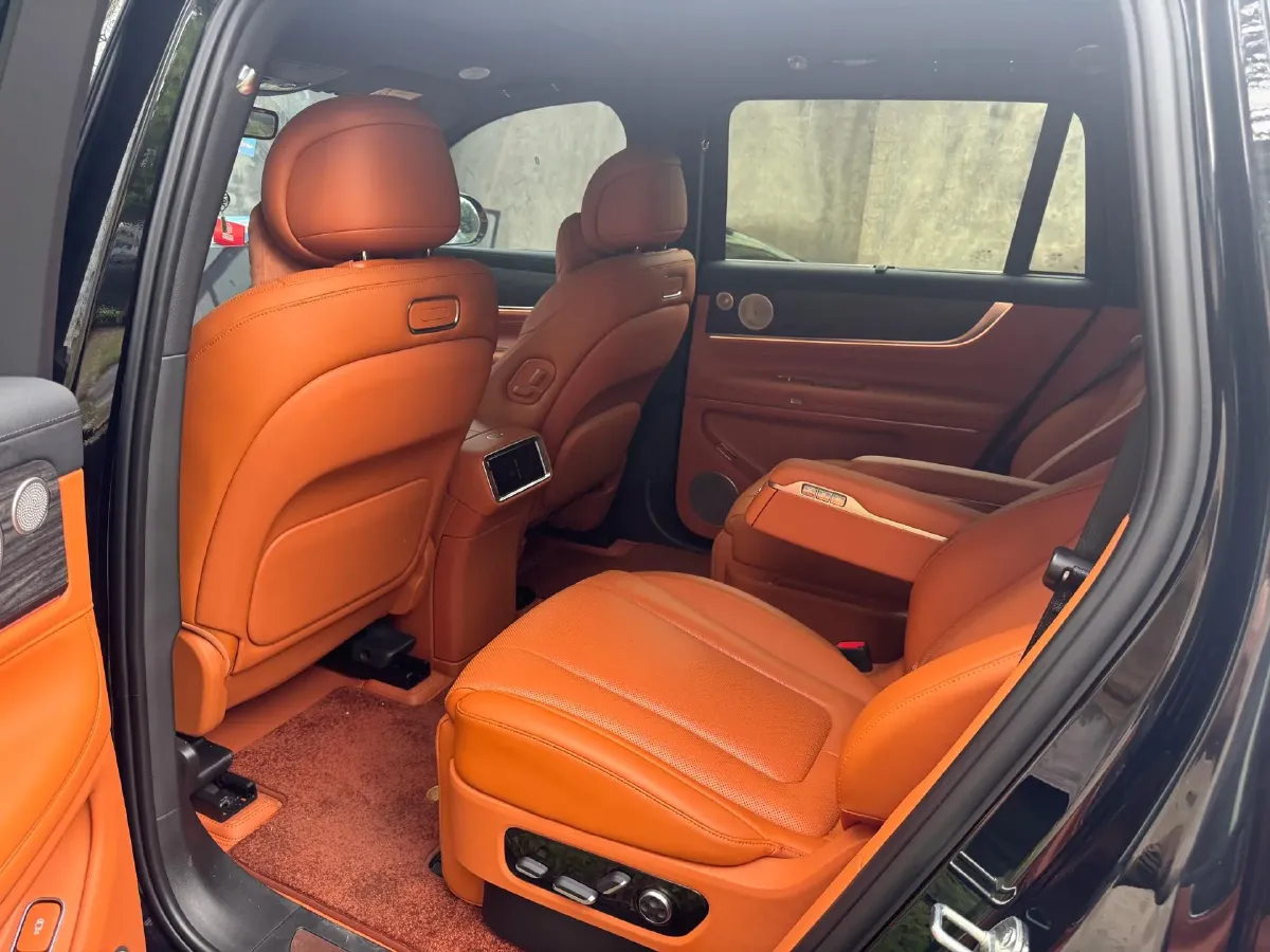 2025 AITO AITO M9 REEV 160HP REEV 52KWH,autocango,china used car exporter,china ev exporter,chinese used car exporter,chinese used ev exporter