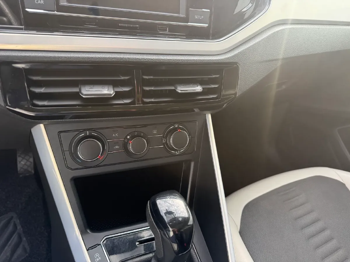 2019 Volkswagen Polo 1.5L 113HP L4 6AT,autocango,china used car exporter,china ev exporter,chinese used car exporter,chinese used ev exporter