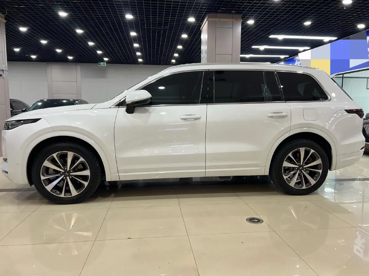 2021 Li ONE Range Extended 131HP REEV 40.5KWH,autocango,china used car exporter,china ev exporter,chinese used car exporter,chinese used ev exporter
