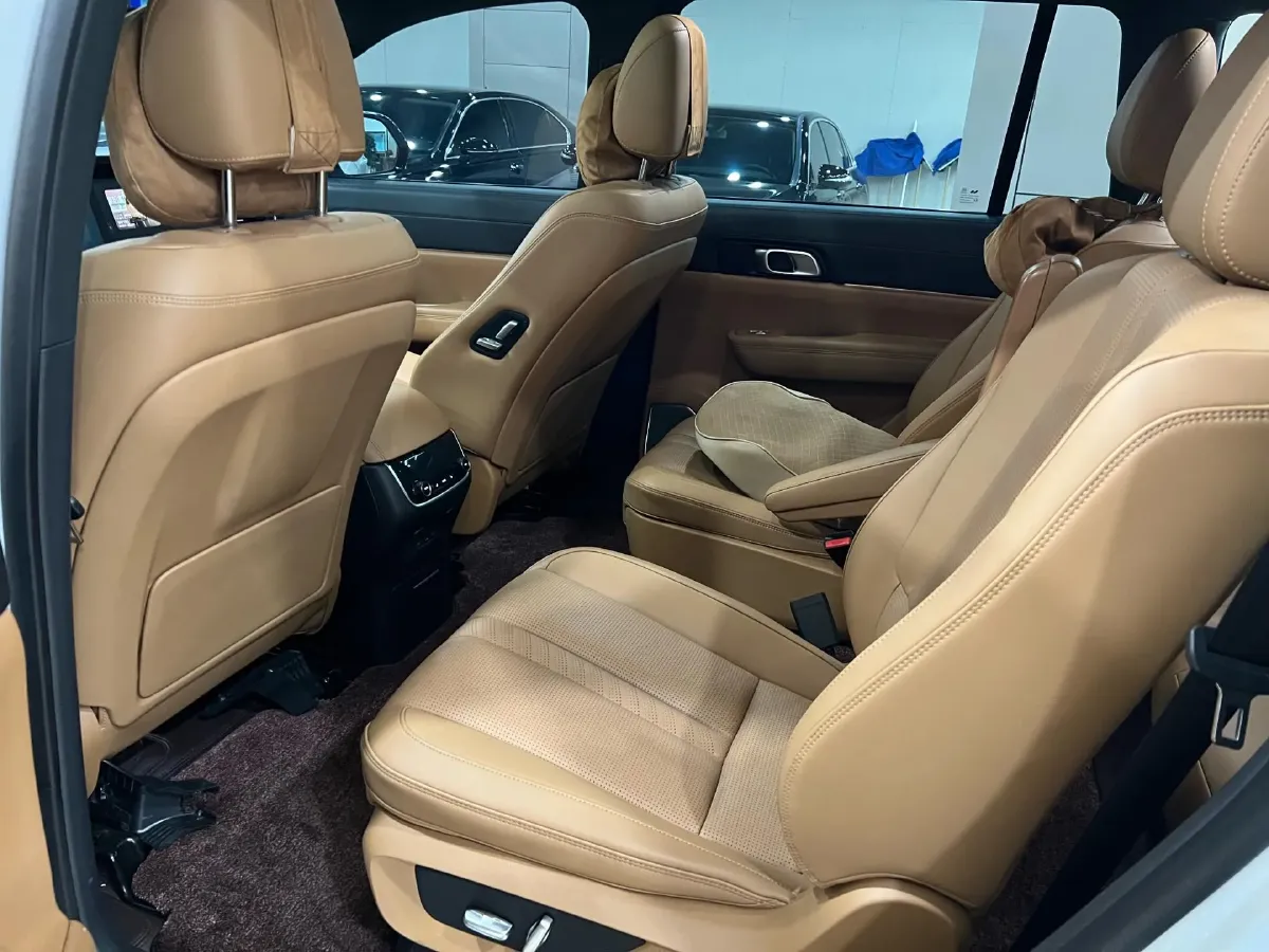 2021 Li ONE Range Extended 131HP REEV 40.5KWH,autocango,china used car exporter,china ev exporter,chinese used car exporter,chinese used ev exporter