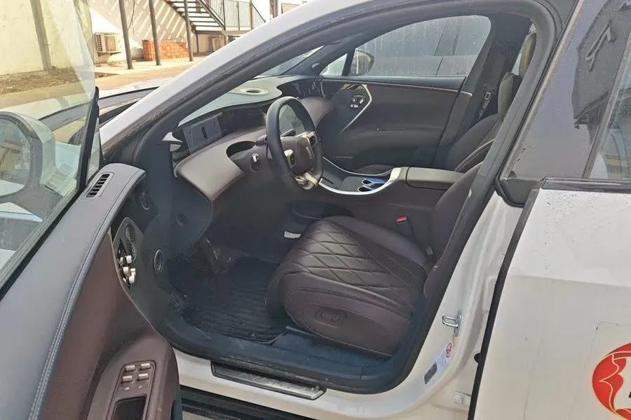 2025 Avatr 11 1.5T 156HP L4 REEV,autocango,china used car exporter,china ev exporter,chinese used car exporter,chinese used ev exporter