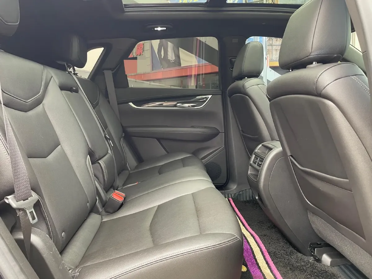 2021 Cadillac XT5 2.0T 237HP L4 9AT,autocango,china used car exporter,china ev exporter,chinese used car exporter,chinese used ev exporter