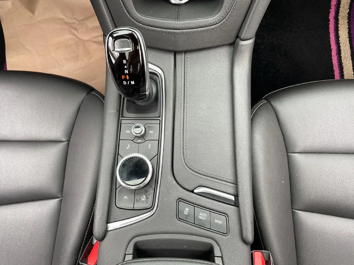 2021 Cadillac XT5 2.0T 237HP L4 9AT,autocango,china used car exporter,china ev exporter,chinese used car exporter,chinese used ev exporter