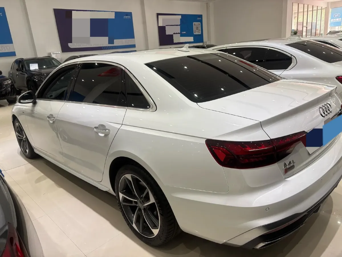 2022 Audi A4L 2.0T 190HP L4 7DCT,autocango,china used car exporter,china ev exporter,chinese used car exporter,chinese used ev exporter