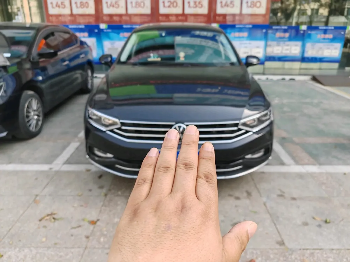 2020 Volkswagen Magotan 2.0T 186HP L4 7DCT,autocango,china used car exporter,china ev exporter,chinese used car exporter,chinese used ev exporter