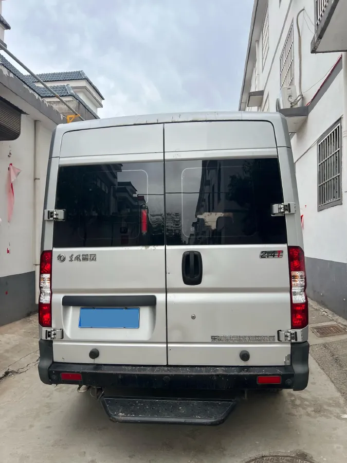 2021 DongFeng DFAC YuFeng 2.4T 140HP L4 6MT,autocango,china used car exporter,china ev exporter,chinese used car exporter,chinese used ev exporter