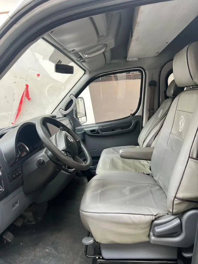 2021 DongFeng DFAC YuFeng 2.4T 140HP L4 6MT,autocango,china used car exporter,china ev exporter,chinese used car exporter,chinese used ev exporter