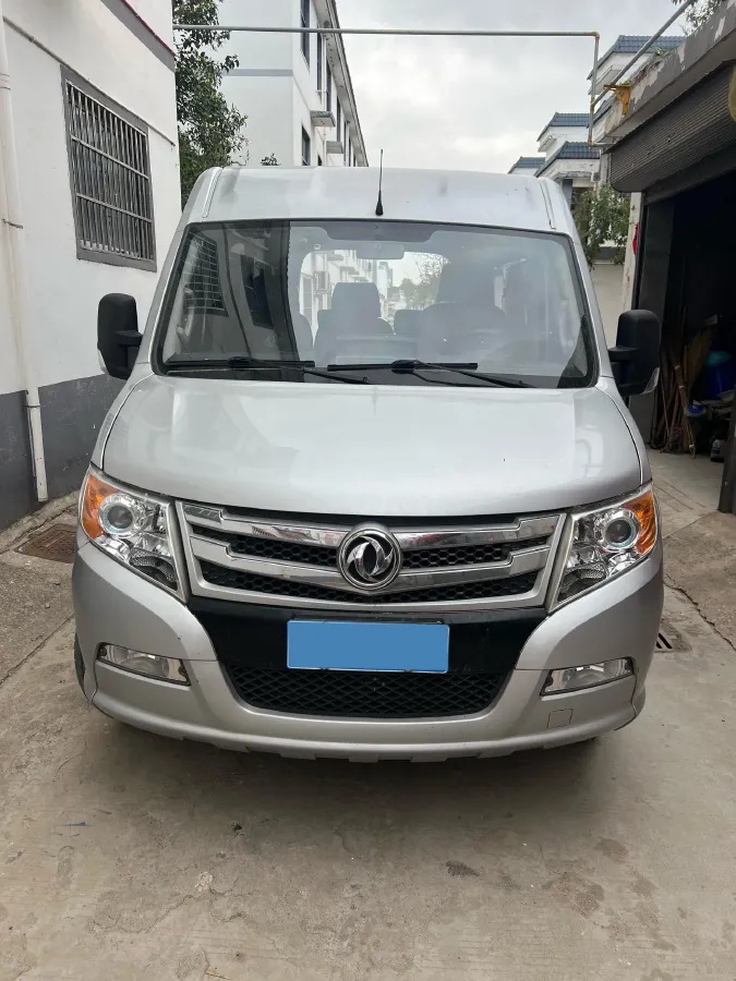 2021 DongFeng DFAC YuFeng 2.4T 140HP L4 6MT,autocango,china used car exporter,china ev exporter,chinese used car exporter,chinese used ev exporter