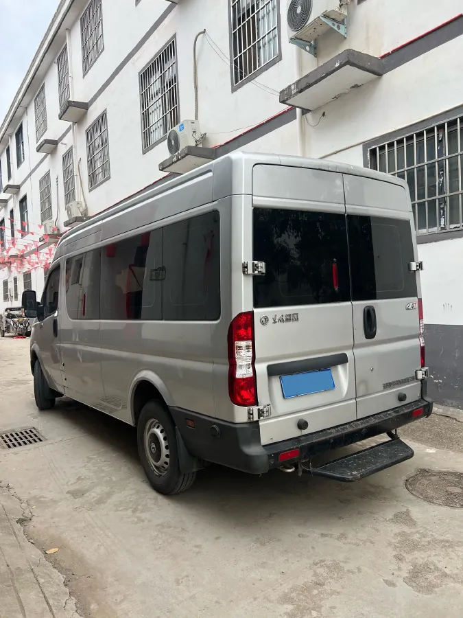 2021 DongFeng DFAC YuFeng 2.4T 140HP L4 6MT,autocango,china used car exporter,china ev exporter,chinese used car exporter,chinese used ev exporter