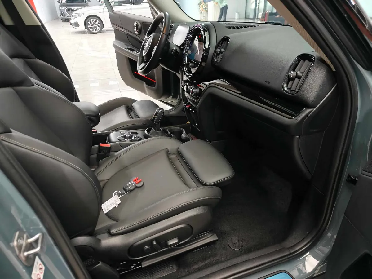 2023 MINI COUNTRYMAN 1.5T 136HP L3 8AT,autocango,china used car exporter,china ev exporter,chinese used car exporter,chinese used ev exporter