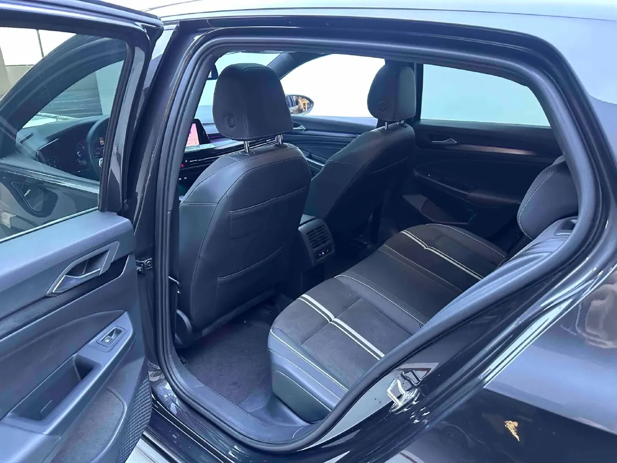 2021 Volkswagen Golf 1.4T 150HP L4 7DCT,autocango,china used car exporter,china ev exporter,chinese used car exporter,chinese used ev exporter