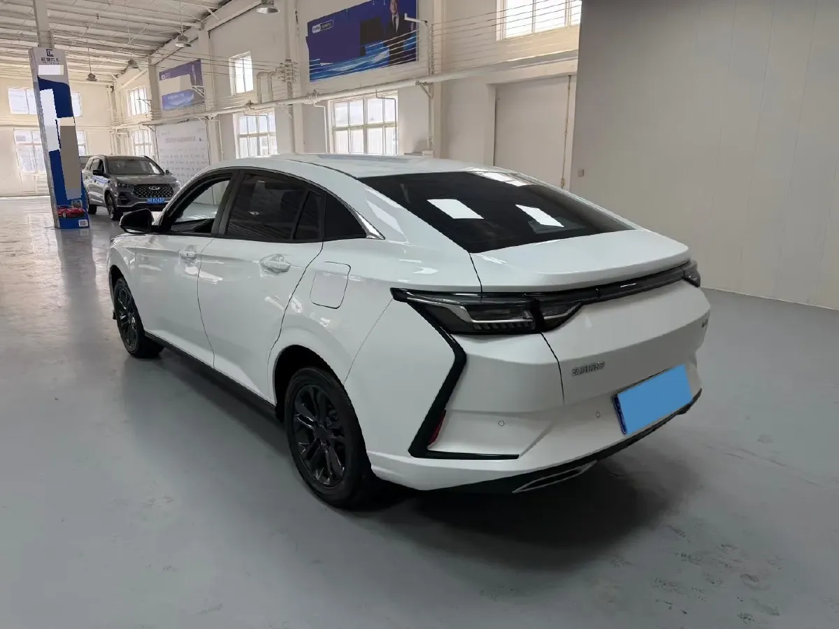 2025 DongFeng Aeolus YiXuan 1.5L 125HP L4 6DCT,autocango,china used car exporter,china ev exporter,chinese used car exporter,chinese used ev exporter