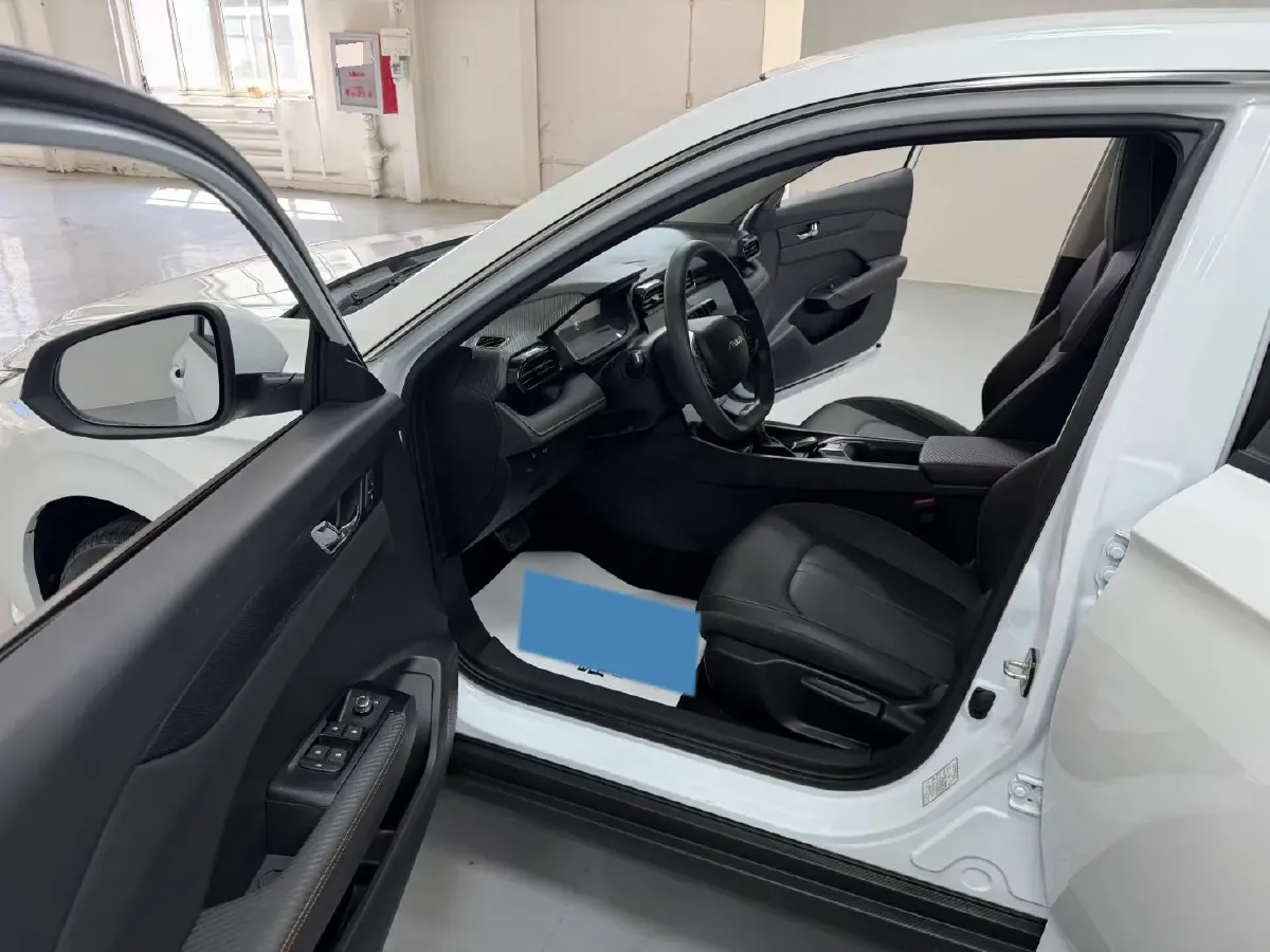 2025 DongFeng Aeolus YiXuan 1.5L 125HP L4 6DCT,autocango,china used car exporter,china ev exporter,chinese used car exporter,chinese used ev exporter