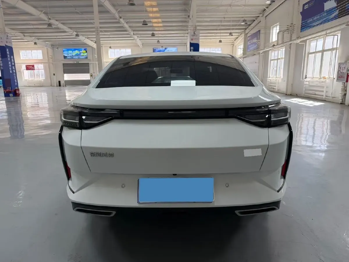 2025 DongFeng Aeolus YiXuan 1.5L 125HP L4 6DCT,autocango,china used car exporter,china ev exporter,chinese used car exporter,chinese used ev exporter