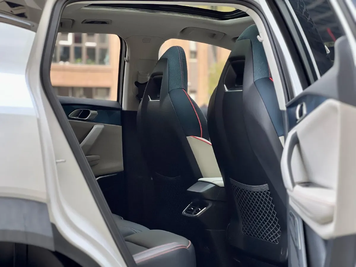 2020 LYNK&CO 06 1.5T 177HP L3 7DCT,autocango,china used car exporter,china ev exporter,chinese used car exporter,chinese used ev exporter