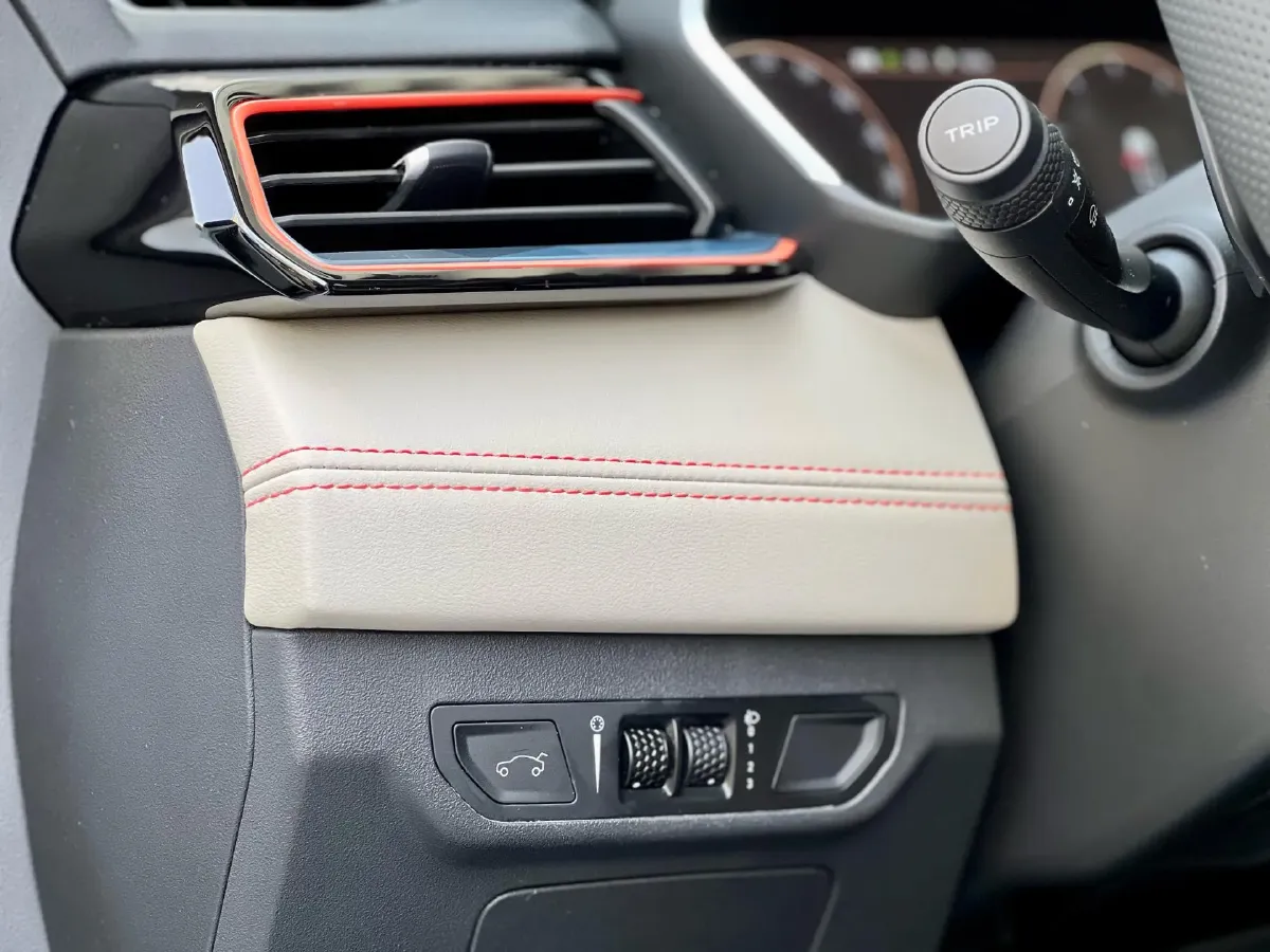 2020 LYNK&CO 06 1.5T 177HP L3 7DCT,autocango,china used car exporter,china ev exporter,chinese used car exporter,chinese used ev exporter